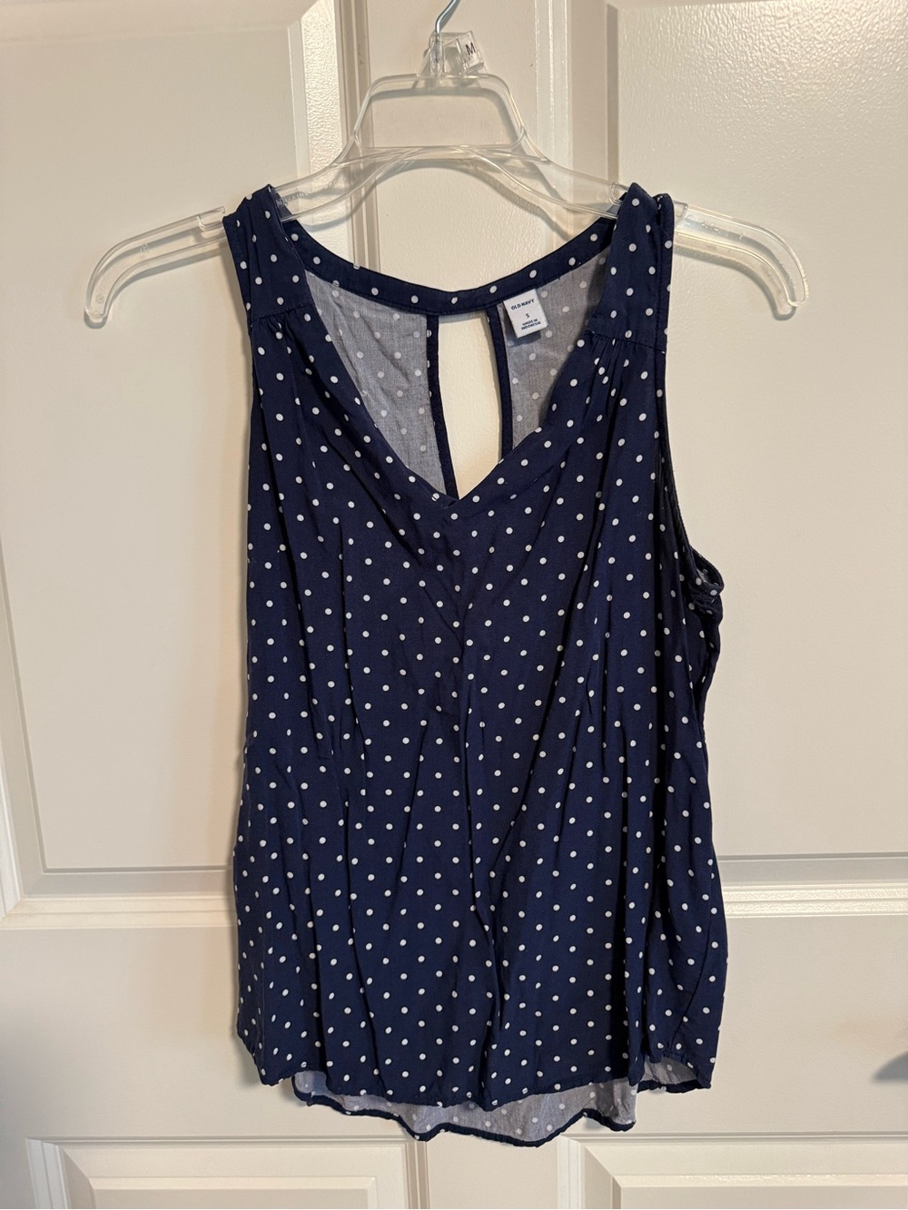 Old Navy Navy Polka Dot V-Neck Sleeveless Camisole